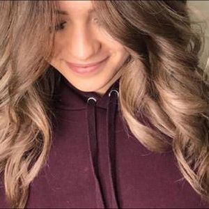 Meet your Posher, Roya